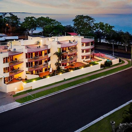 Alexander Beachfront Apartments Hervey Bay Exterior photo