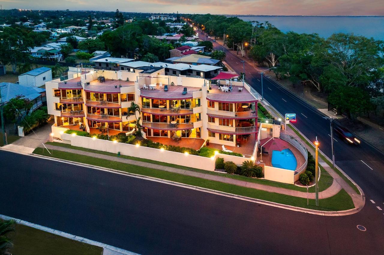 Alexander Beachfront Apartments Hervey Bay Exterior photo