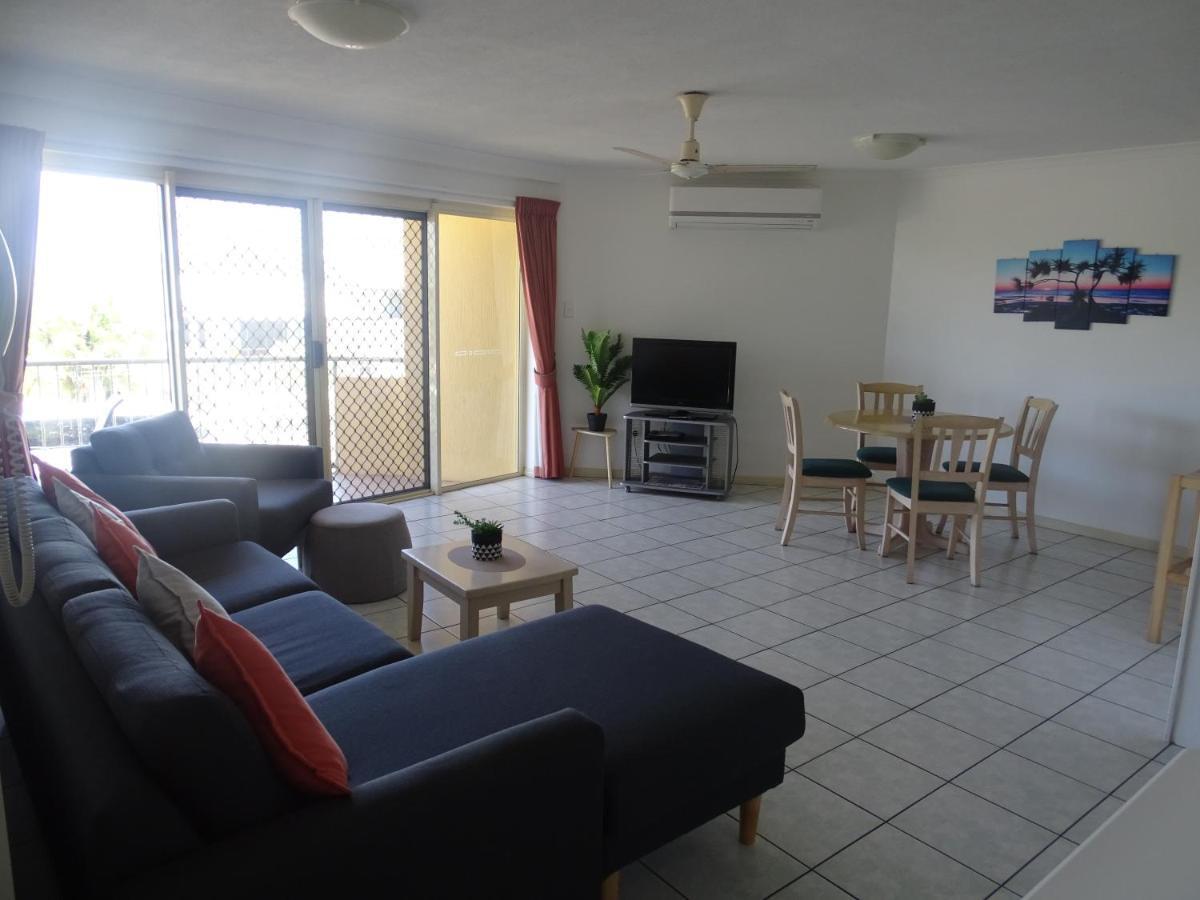 Alexander Beachfront Apartments Hervey Bay Exterior photo