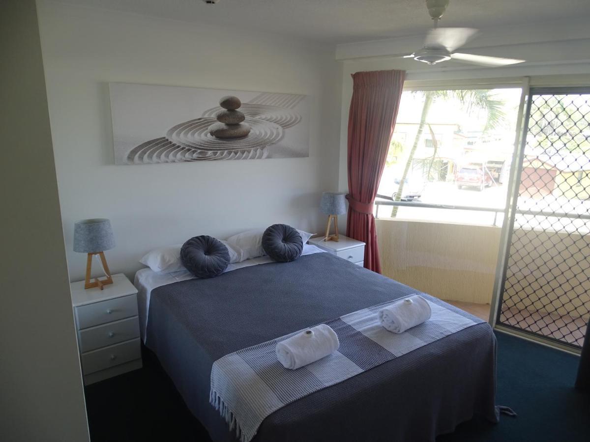 Alexander Beachfront Apartments Hervey Bay Exterior photo