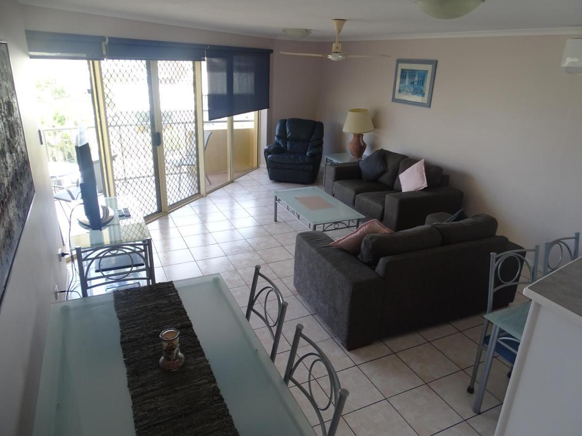 Alexander Beachfront Apartments Hervey Bay Exterior photo