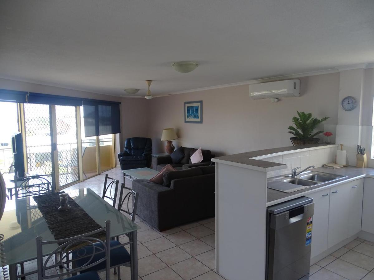 Alexander Beachfront Apartments Hervey Bay Exterior photo