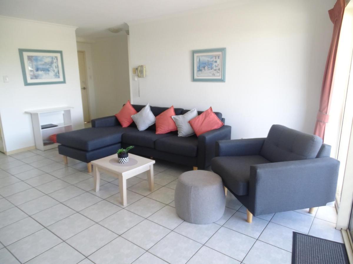 Alexander Beachfront Apartments Hervey Bay Exterior photo